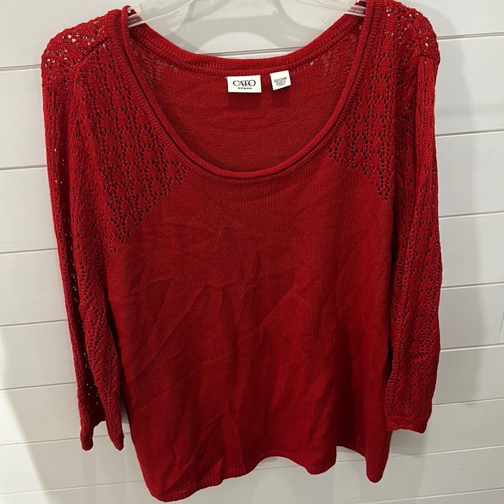Women’s plus sized sweater